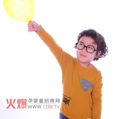 �����n��ͯ�b ����չ�F(xi��n)���ӿɐ۵Ě��|