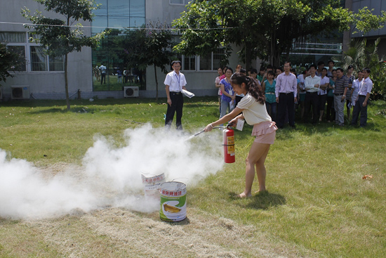 皇氏乳業(yè)進(jìn)行消防安全教育培訓(xùn)圖三