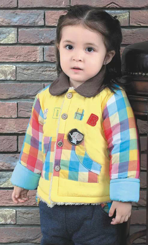 圣嬰島女童格子冬裝