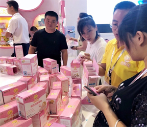  С������ͯ�I�B(y��ng)Ʒչ��2