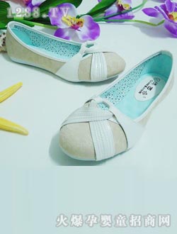 ��ɫ�ЋD����Ь