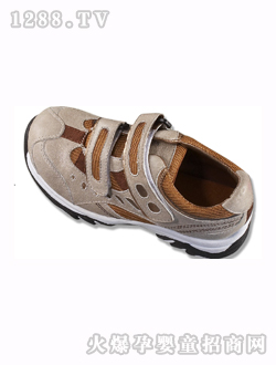 ���ЇO��ɫ�\��Ь