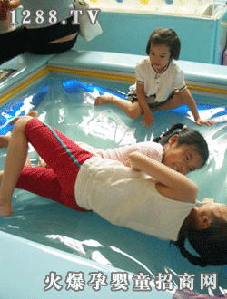 �࣐ۘ��@�����{ɫ��ˮ��