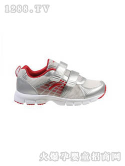 ��̤��ɫ�r(sh��)����Ь