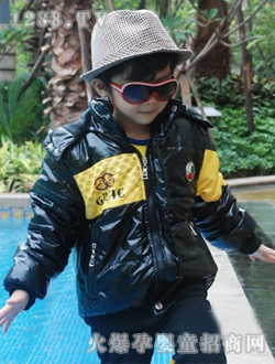 �����Һ�ɫ�r(sh��)�ж�������