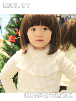 �����Ұ�ɫŮͯ����