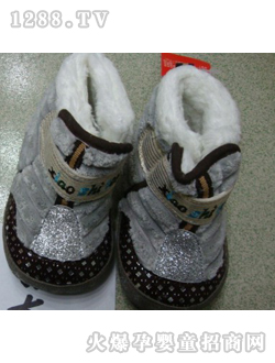 麗嬰房黑色亮點嬰兒鞋