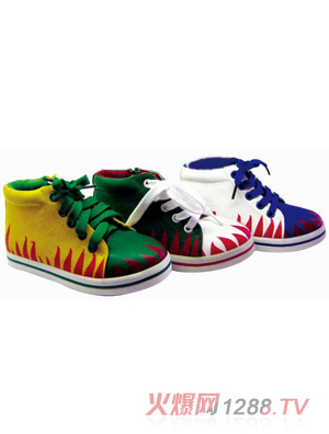 �ȱ��һ�ɫЬ