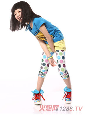 �����ݿɐ�Ůͯ�b