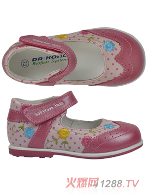 ����ʿ�׃��W(xu��)��Ь��ɫСƤЬ