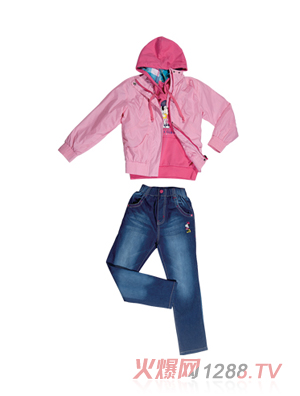 �ԹԹ���ɫ�A���\(y��n)��(d��ng)���b