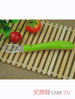 ��ɫ���޹��z����